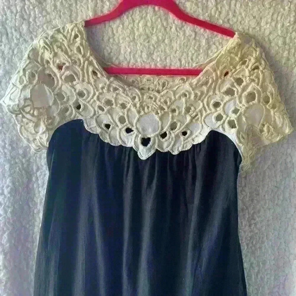 French Connection | Lace lined scoop neck dress size 4 - Picture 2 of 3